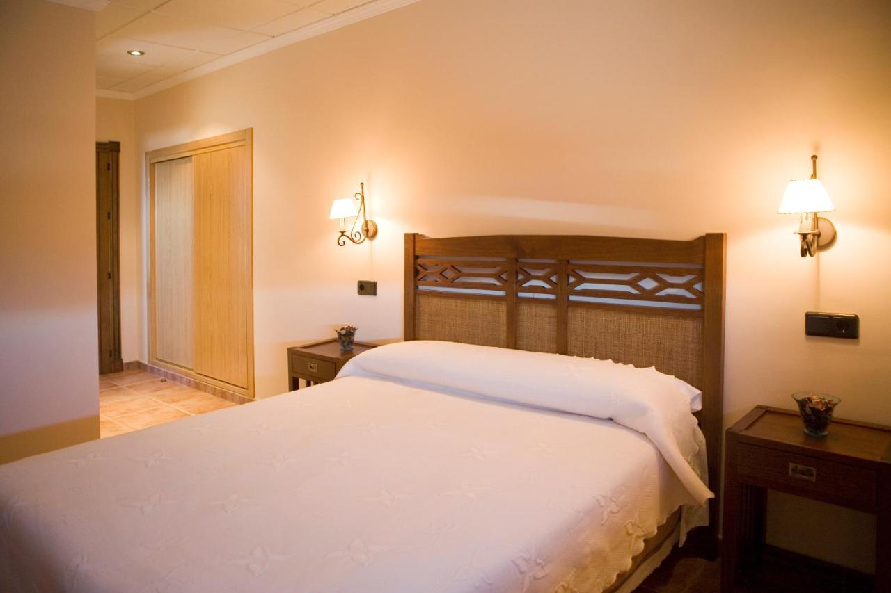 Hotel-Restaurante Cerrillo San Marcos Diezma Ngoại thất bức ảnh