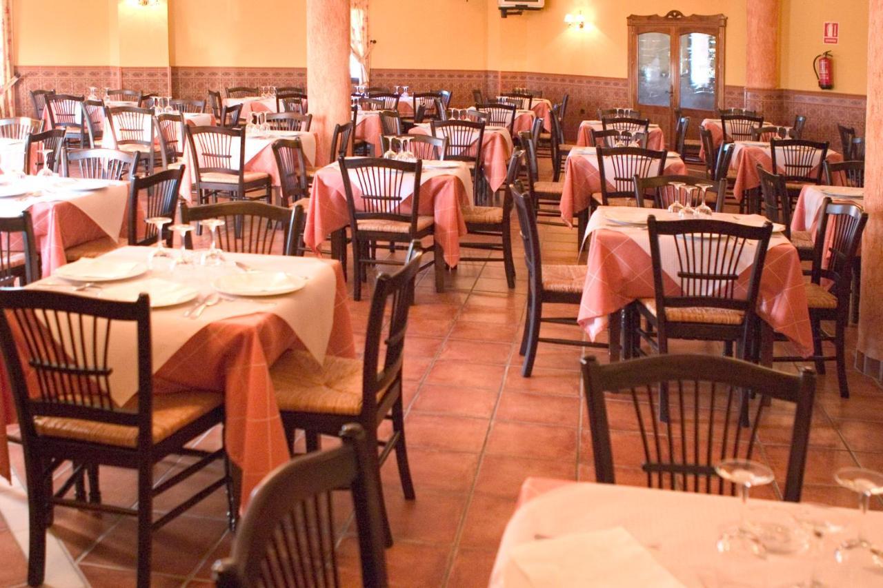 Hotel-Restaurante Cerrillo San Marcos Diezma Ngoại thất bức ảnh