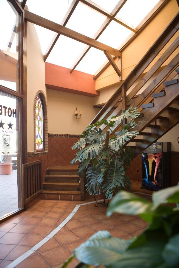 Hotel-Restaurante Cerrillo San Marcos Diezma Ngoại thất bức ảnh
