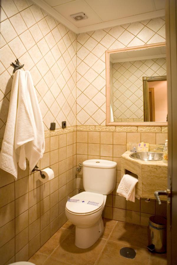 Hotel-Restaurante Cerrillo San Marcos Diezma Ngoại thất bức ảnh